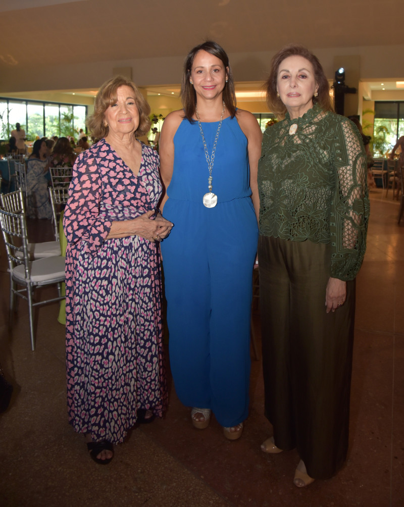 Miriam de Khoury, Elvira De Moya y Rita Alvavez de Valdez