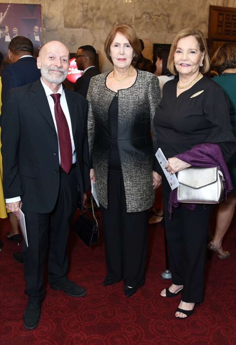 Eduardo Villanueva, Carmen Heredia y Liliana Díaz.