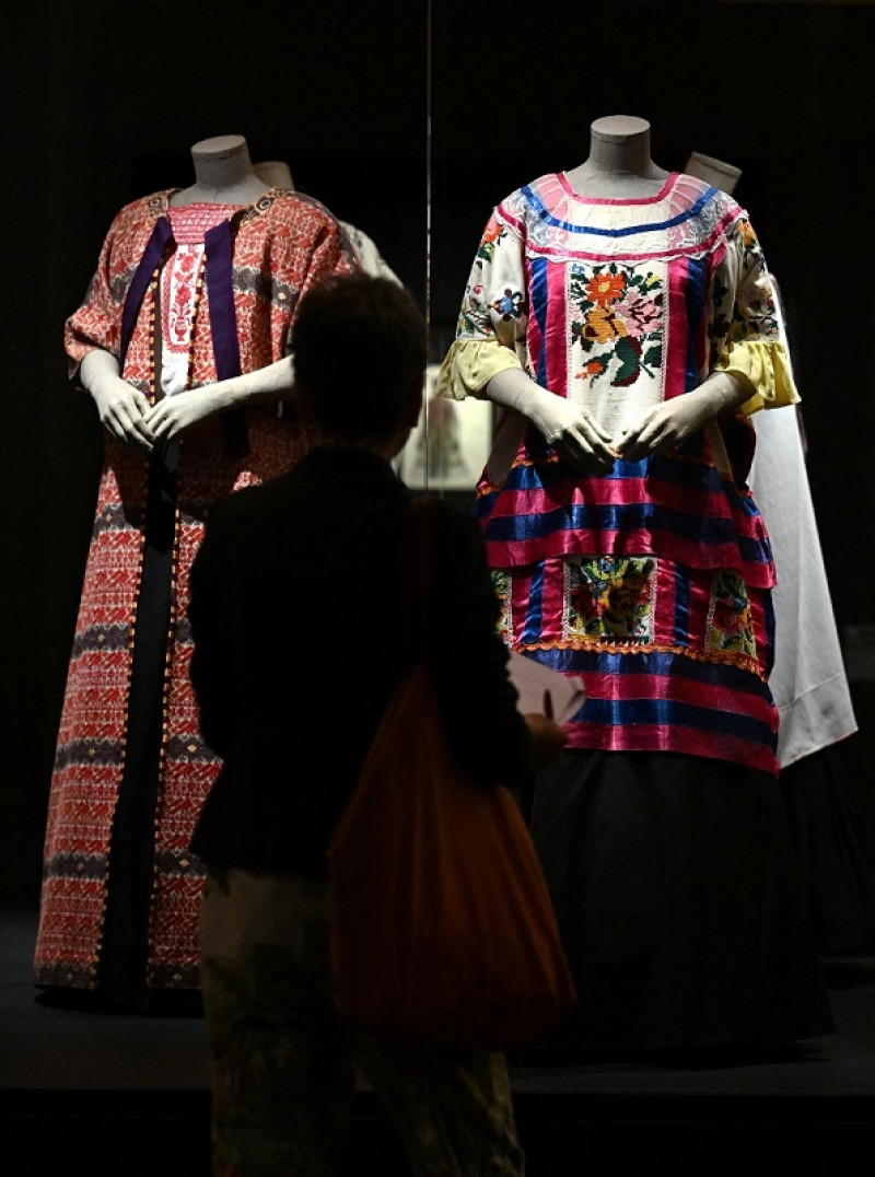 Tras la muerte de Kahlo, en 1954, los objetos que hoy componen la muestra quedaron encerrados por orden de Diego Rivera. EMMANUEL DUNAND / AFP