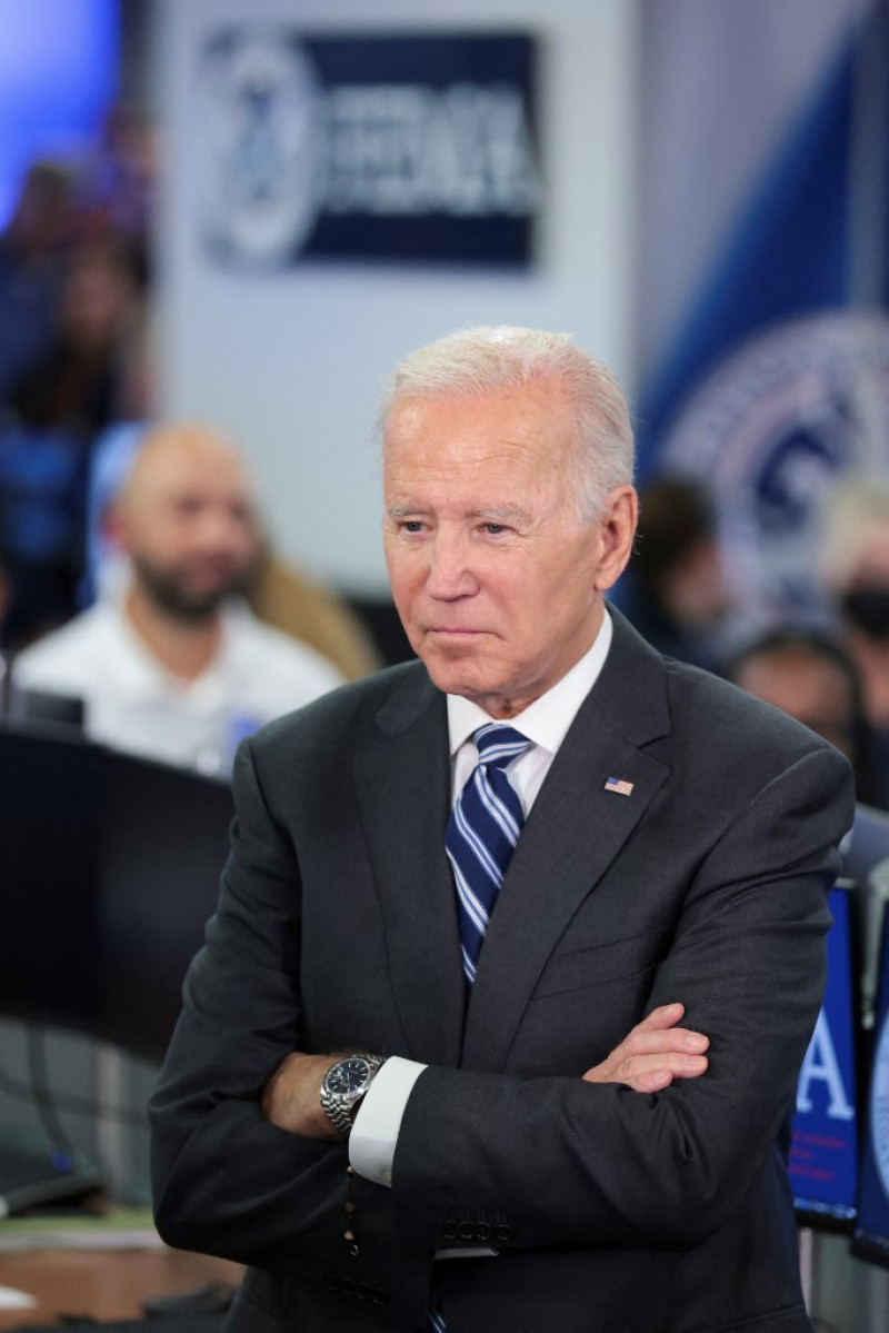 El presidente de EE. UU., Joe Biden, escucha mientras visita la sede de la Agencia Federal para el Manejo de Emergencias (FEMA) en Washington, DC, el 29 de septiembre de 2022. Biden advirtió el jueves que el huracán Ian podría terminar siendo la tormenta "más letal" de la historia de Florida y citó temores de que podría haber " número sustancial" de muertes en todo el estado.
Óliver Contreras / AFP