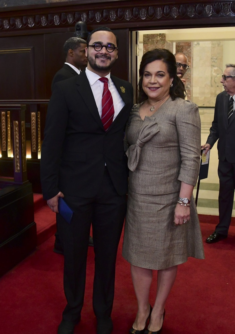 Laurence Taveras y Fabiola Herrera de Valdez.