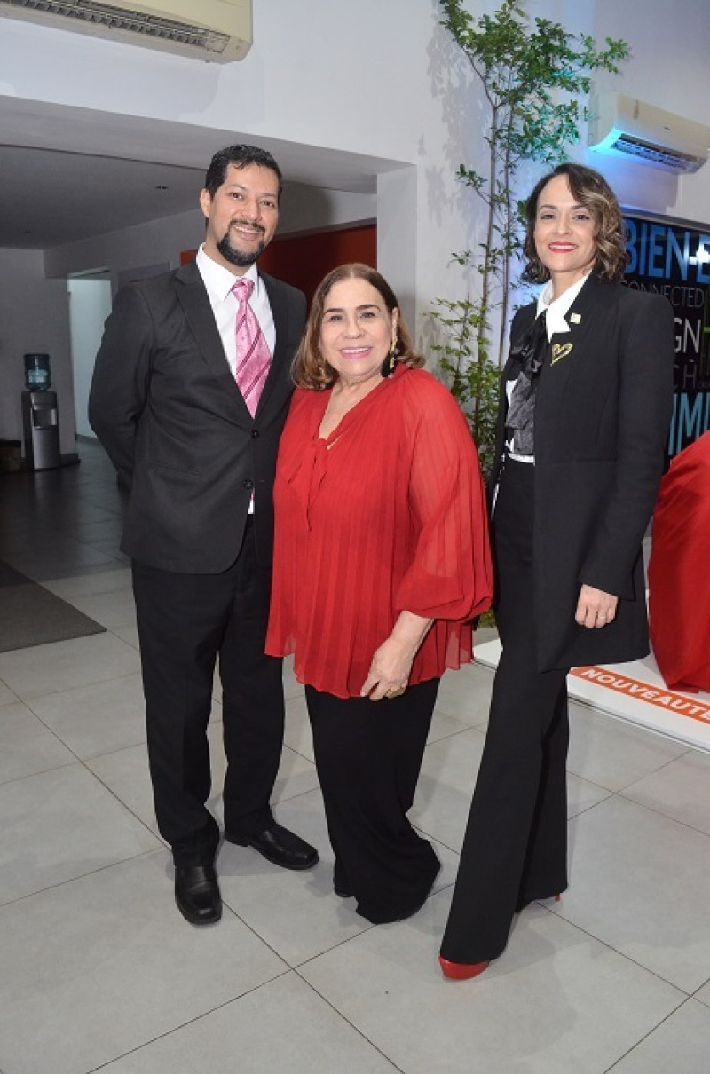 Jacobo De León, Mirna Pimentel y Cindy Terrero