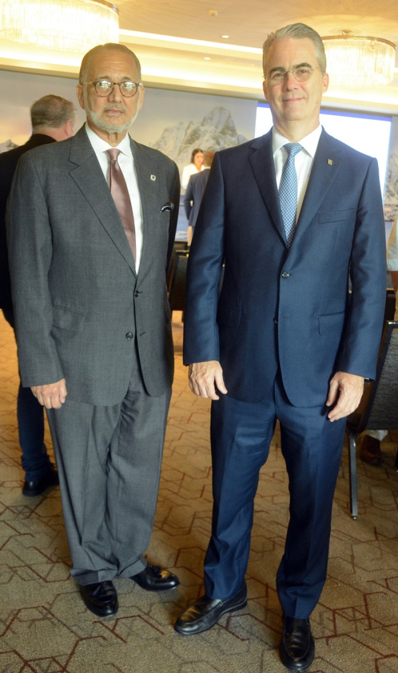 Arturo Villanueva y René Grullón.