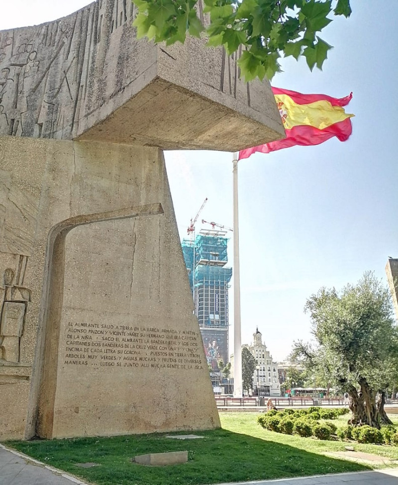 Gigantesca bandera de España en Plaza de Colón. Foto: Alexis Ramos B.