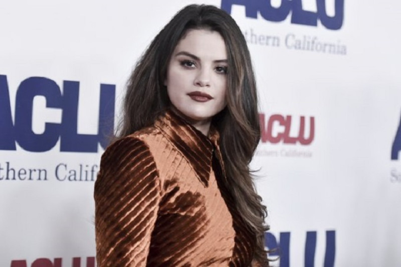 Fotografía de archivo del 17 de noviembre de 2019 de la cantante Selena Gómez durante la cena anual Bill of Rights 2019 de la ACLU en el sur de California, en Beverly Hills, California. (Fotografía de Richard Shotwell/Invision/AP, Archivo)