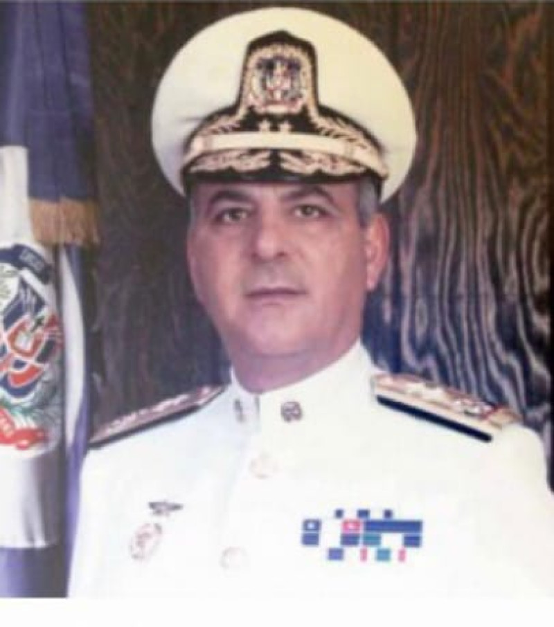 Almirante (R) Víctor Manuel Barjan Mufdi.