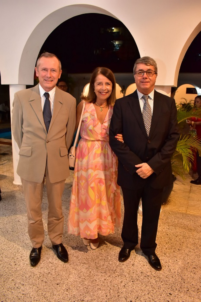 Eric Fournier, María Isabel Cabrera y Axel Cabrera