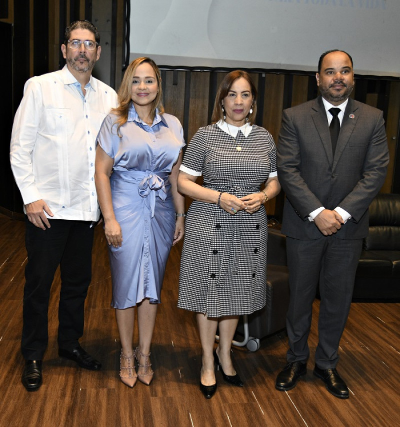 Héctor Guerrero Heredia, Patricia Hernández, Rosario Vásquez y Pablo Ulloa. Silverio Vidal/LD