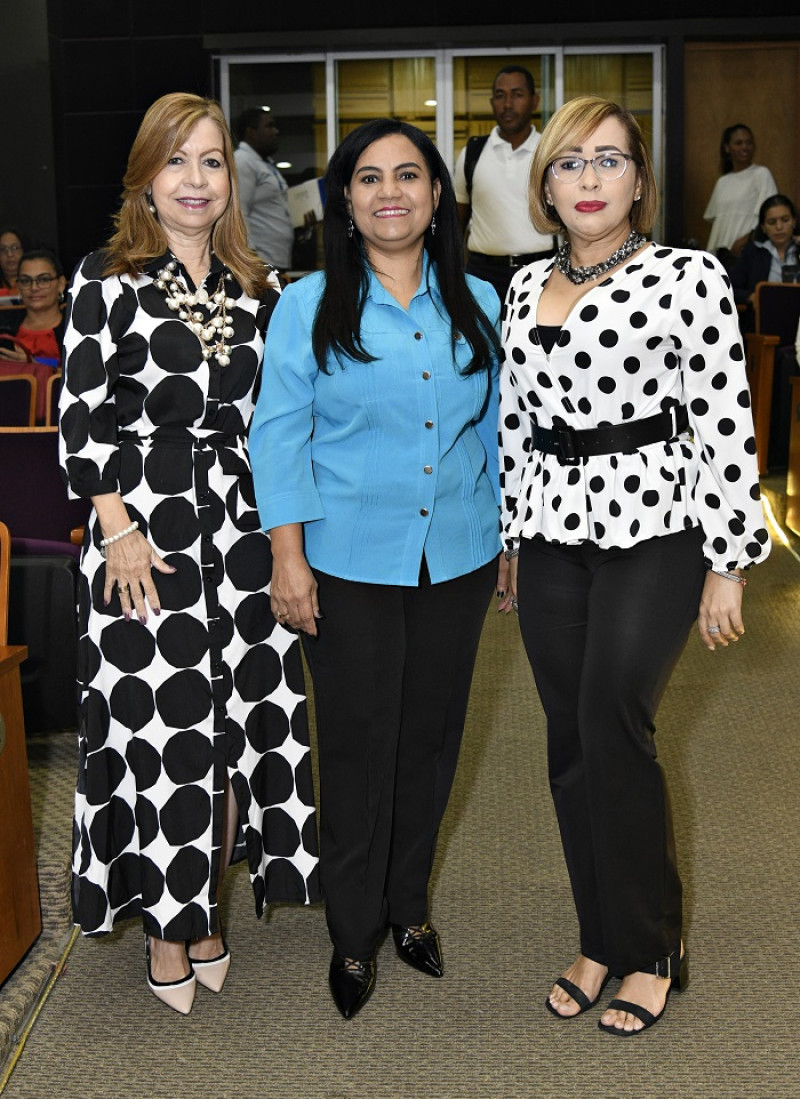 Bellalina Raposo, Cristhina Guzmán y Leyda Martínez