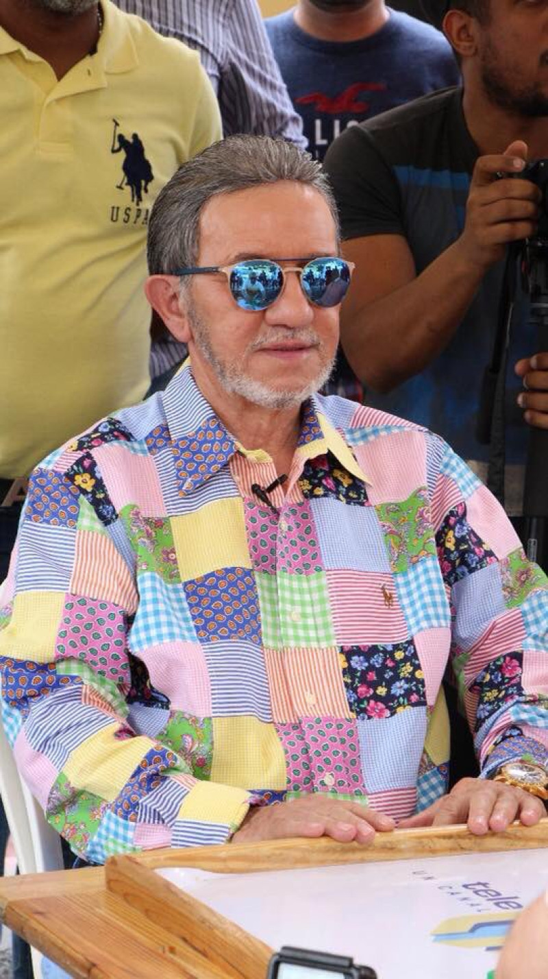 El expresidente del Senado y presidente del Partido Liberal Reformista (PLR), Amable Aristy Castro, conocido cariñosamente como el Cacique de Higüey. 

Foto: Amable Aristy Castro vía Twitter.