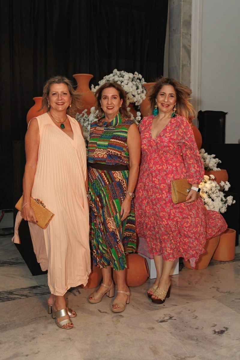 Patricia Lama, Julissa Lama y María Luisa Asilis.