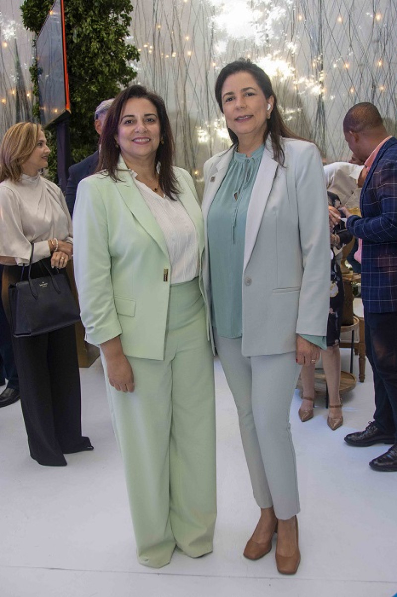 Carolina Rodríguez y Ligia Bisonó.