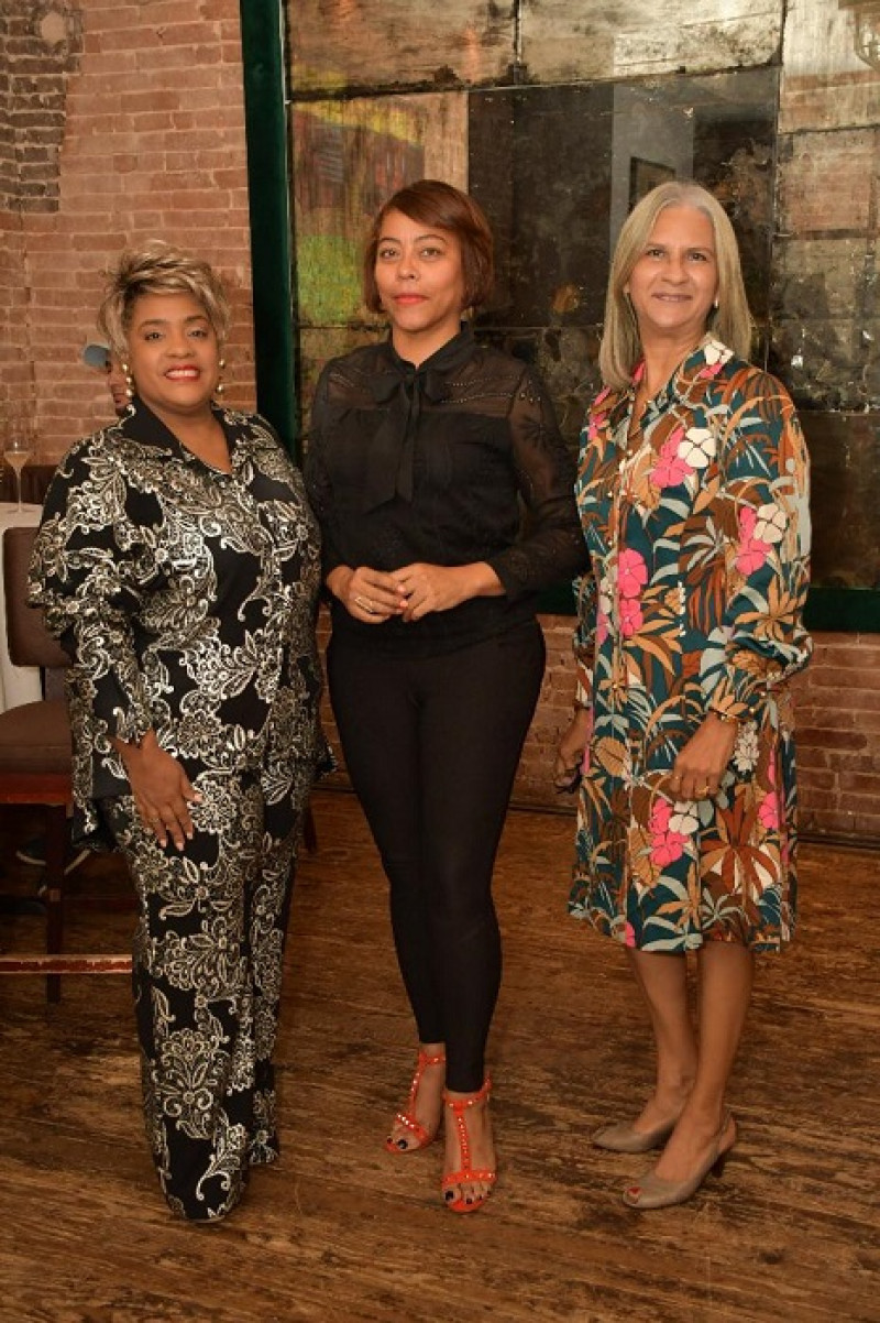 Tania Alcalá, Santa de la Cruz y Grisell Lora.