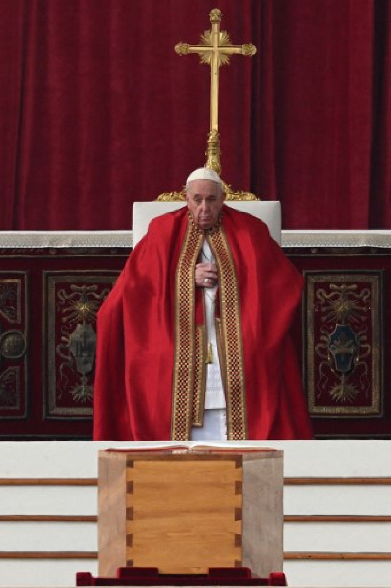 Papa Francisco en el funeral de Benedicto XVI. AFP