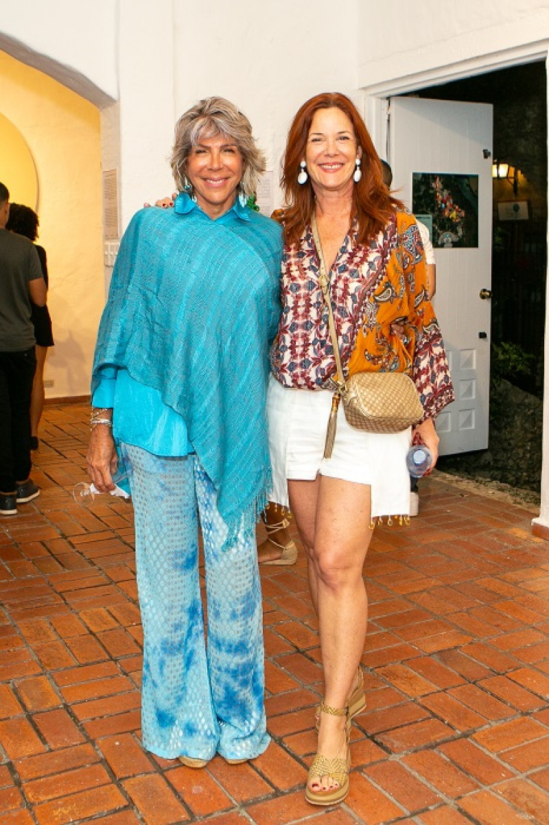 Mary Rosa Jiménez y Jackie Arvelo.