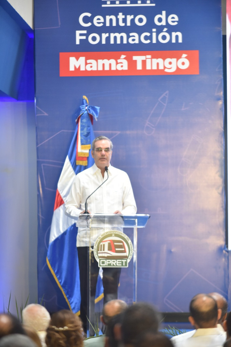presidente de La República, Luis Abinader, dejó inaugurado el Centro de Formación Mamá Tingo / Listín Diario