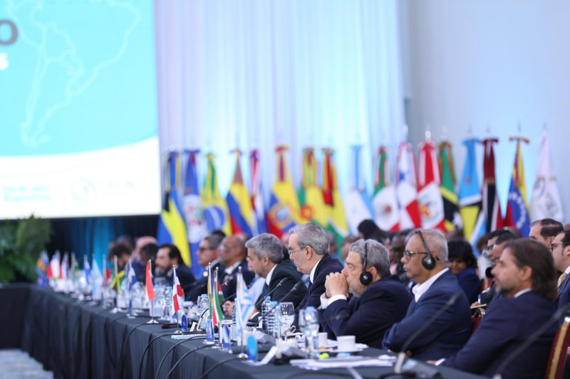 Presidente Luis Abinader y otros líderes internacionales en la Cumbre de la CELAC.