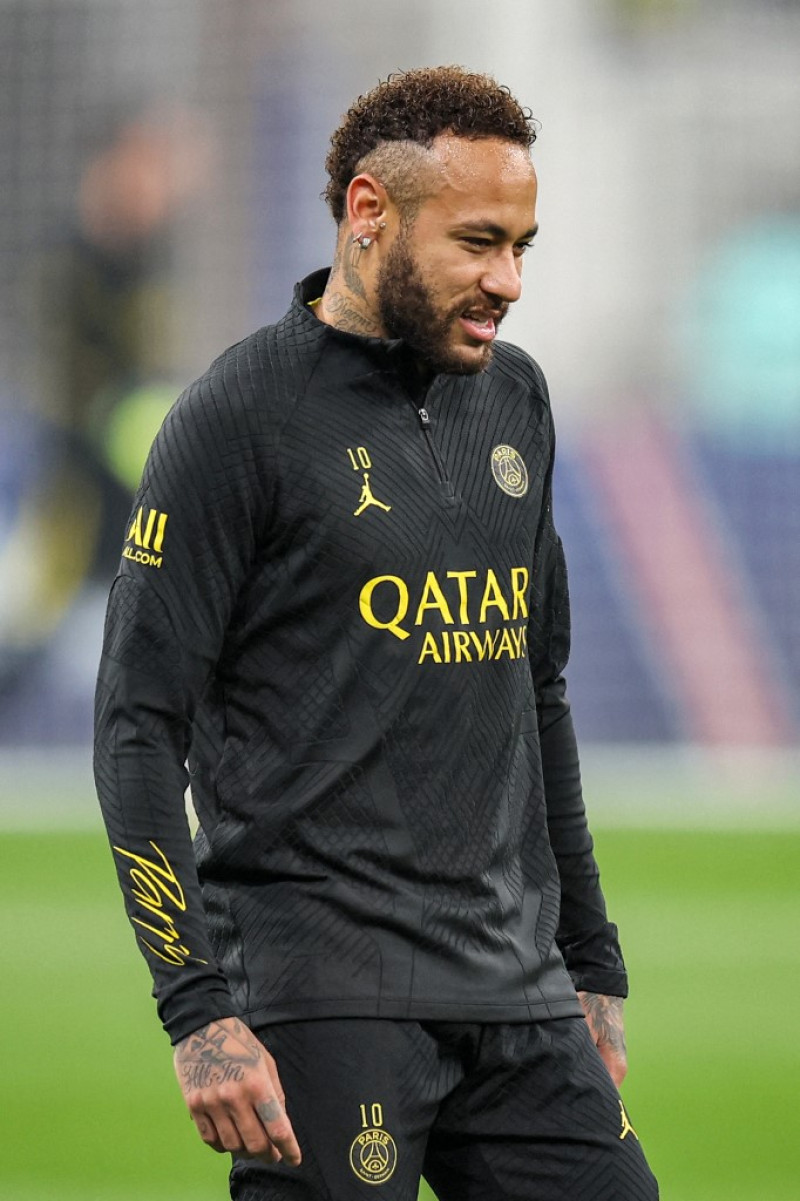 Neymar durante una sesion de entrenamiento con su actual equipo PSG. Fuente: AFP.