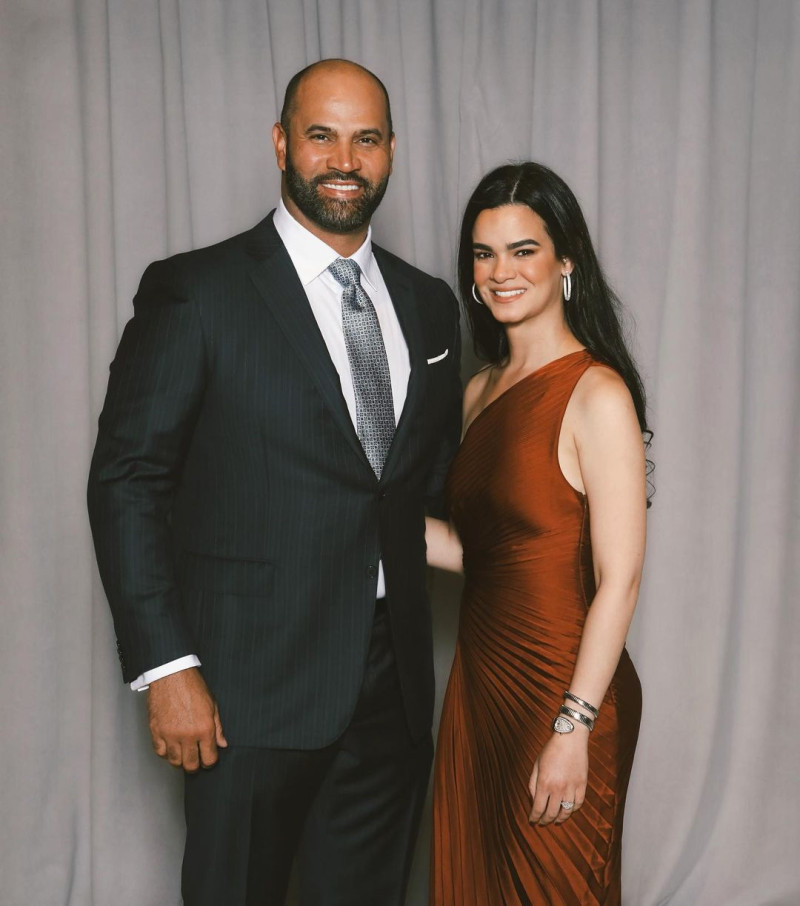 Albert Pujols y Nicole Fernández.