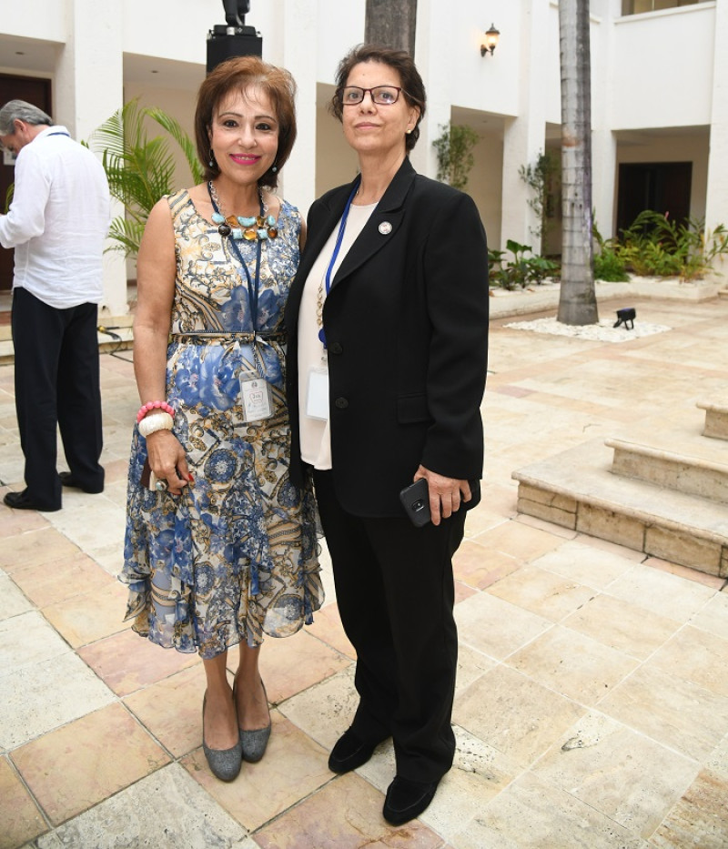 Rosa María Nadal y Cristina Carrio.