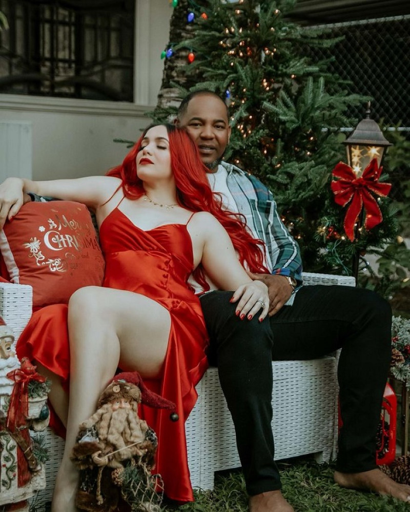 Karen Yapoort y Edwin Encarnación en fotos familiares de Navidad. Vía Instagram