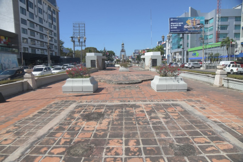 Fachada del Bulevar de la avenida 27 de Febrero. Foto: Raúl Asencio/LD.