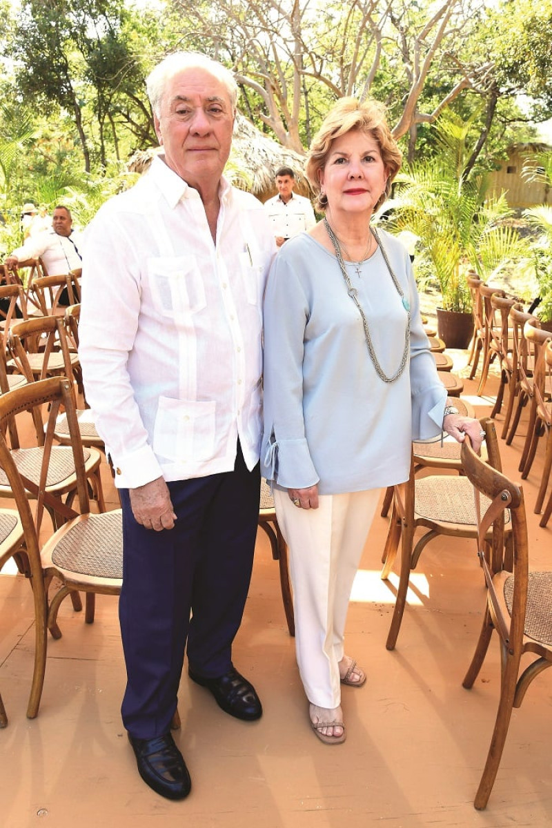 Leonardo Vargas y Norma de Vargas.