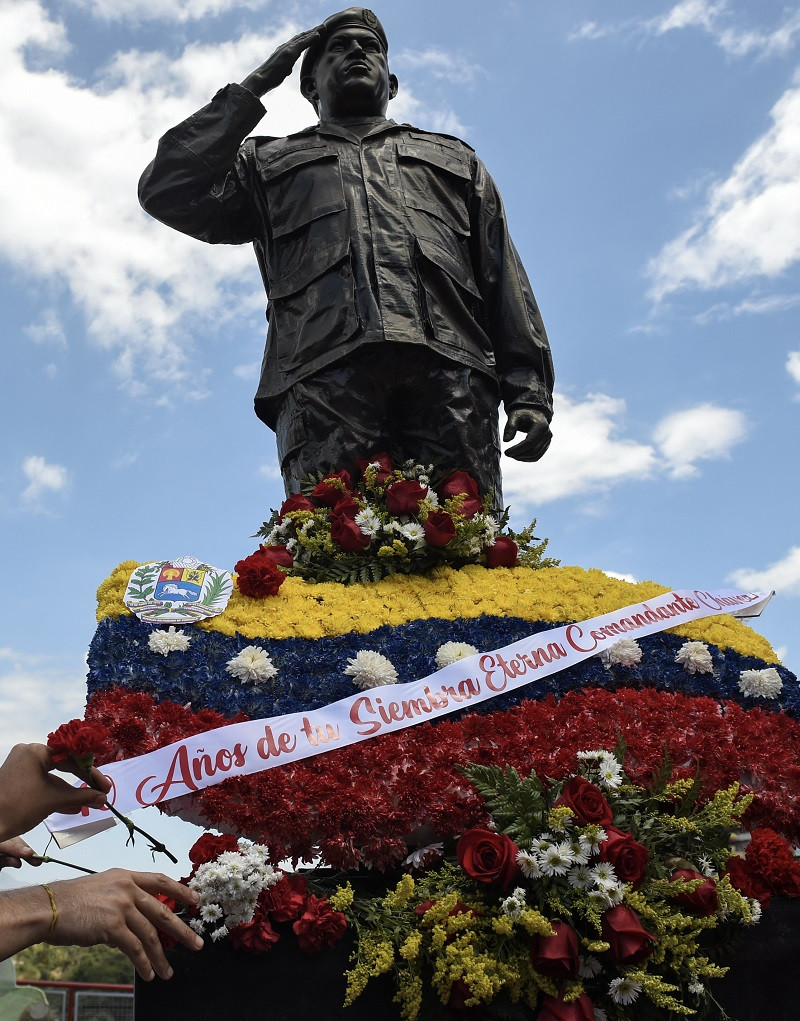 Venezolanos rinden homenaje a Hugo Chávez. Foto: AFP