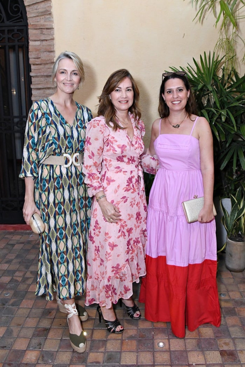 Anne Hoell, Carmen Fernández y Alessandra Díaz.