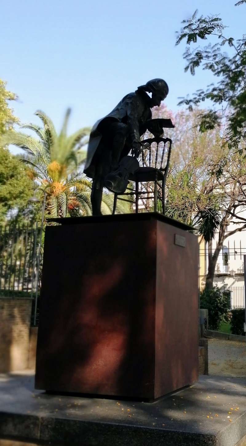 Estatua de Mozart.   Carmenchu Brusíloff