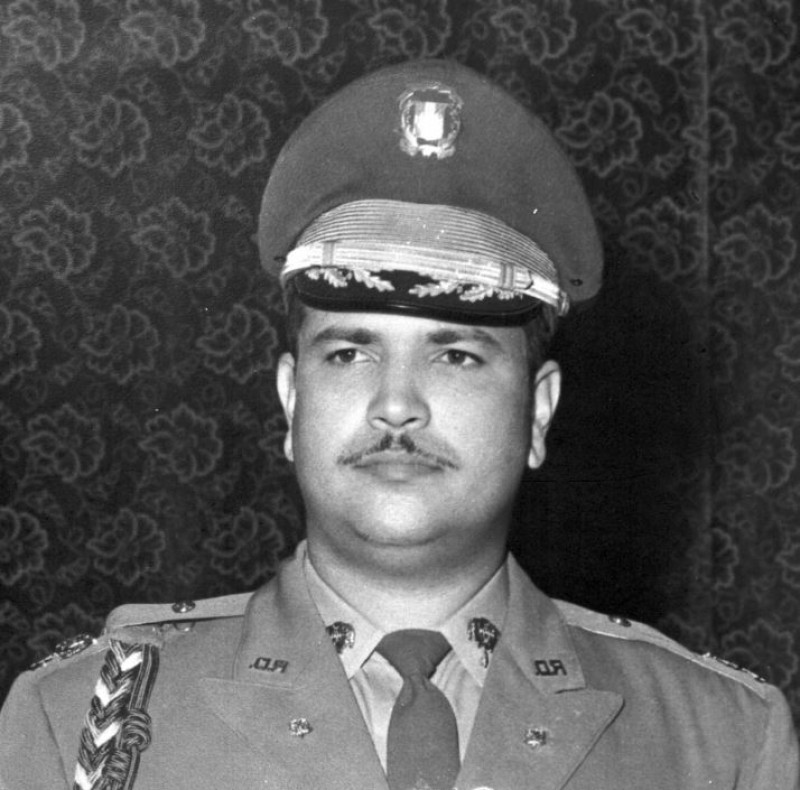 Coronel Francisco Alberto Caamaño Deñó, líder del movimiento cívico - militar del abril de 1965 en una foto de perfil