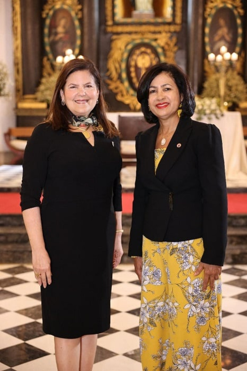 Sonia Villanueva de Brouwer y Marisela Almánzar