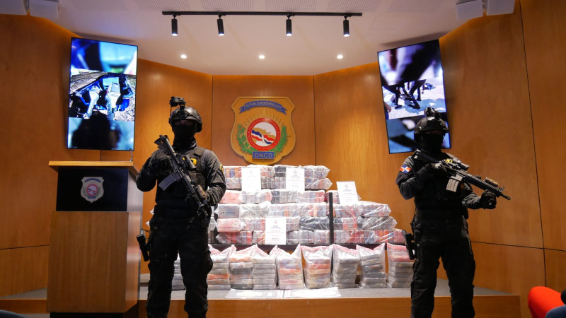 324 paquetes de presunta cocaína ocupados por agentes de anti narcóticos en La Romana