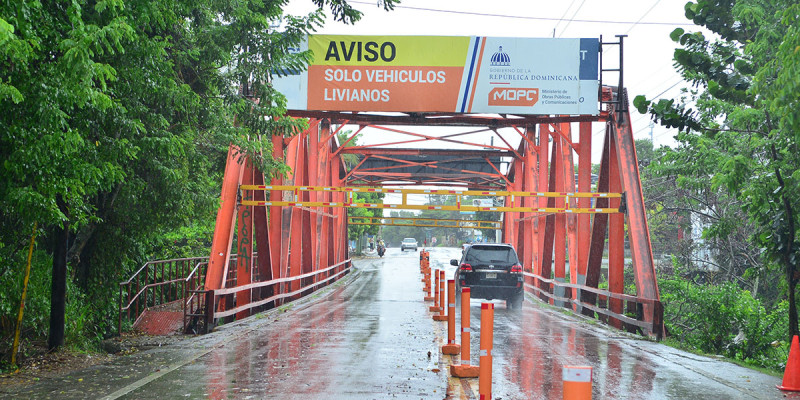 La comunidad de Puerto Plata tiene varios meses reclamando la reparación de este puente