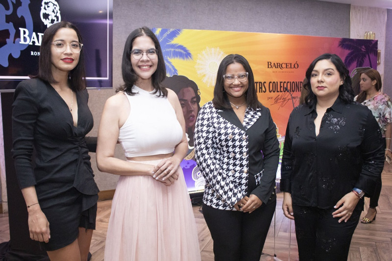 Pamela Cuesta, Adriana Gómez,Danielis Fermín y Gina Almonte