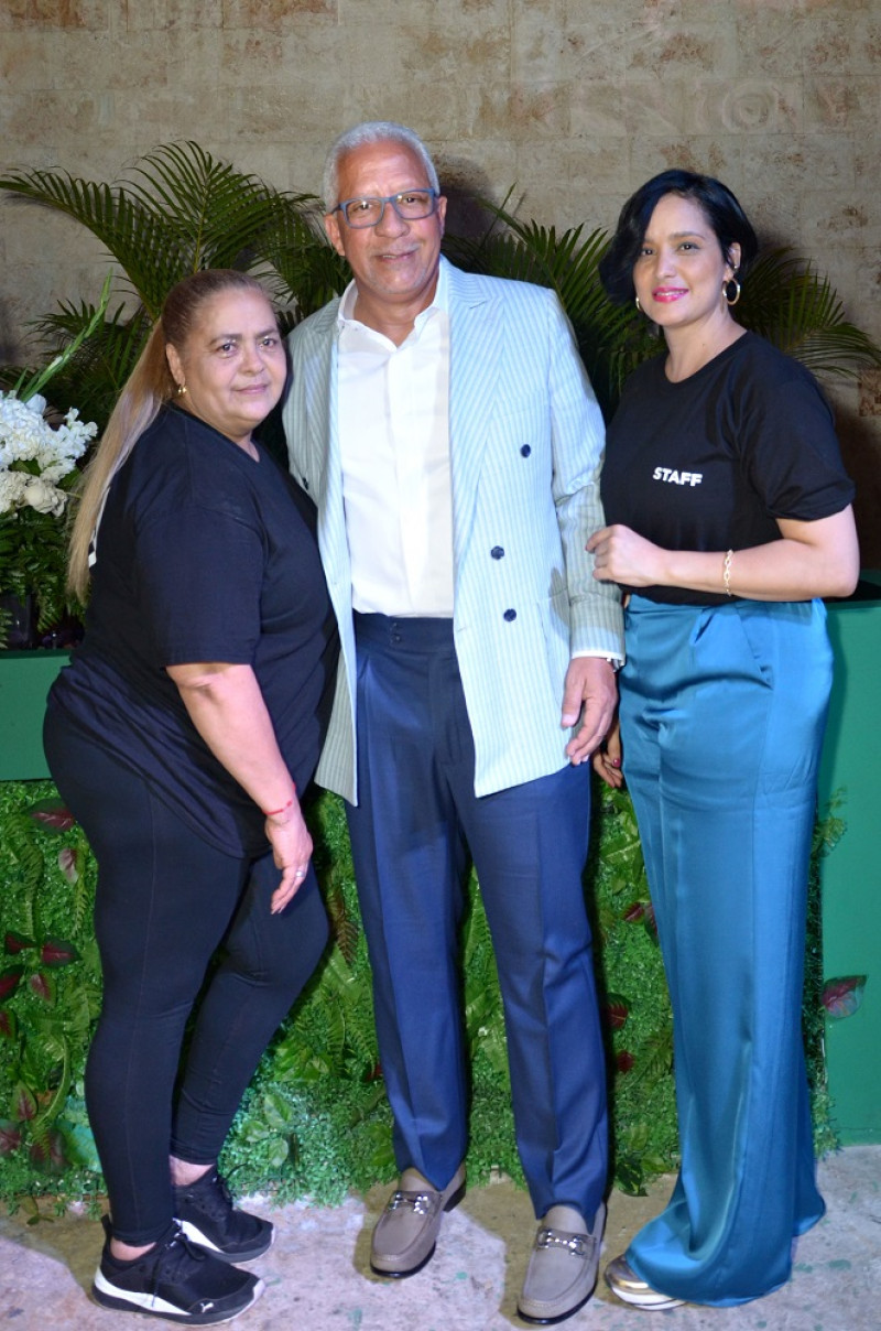 Yrenes Cruz, Esteban Galva y Lucia Roque.