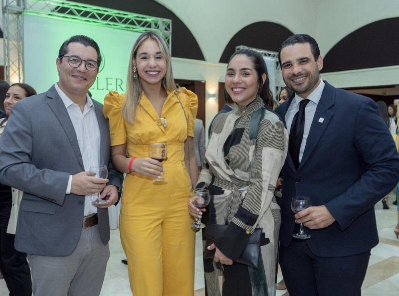 Francisco de la Cruz, Sarah Castaños, Yazmín Yeara y Victor Mella