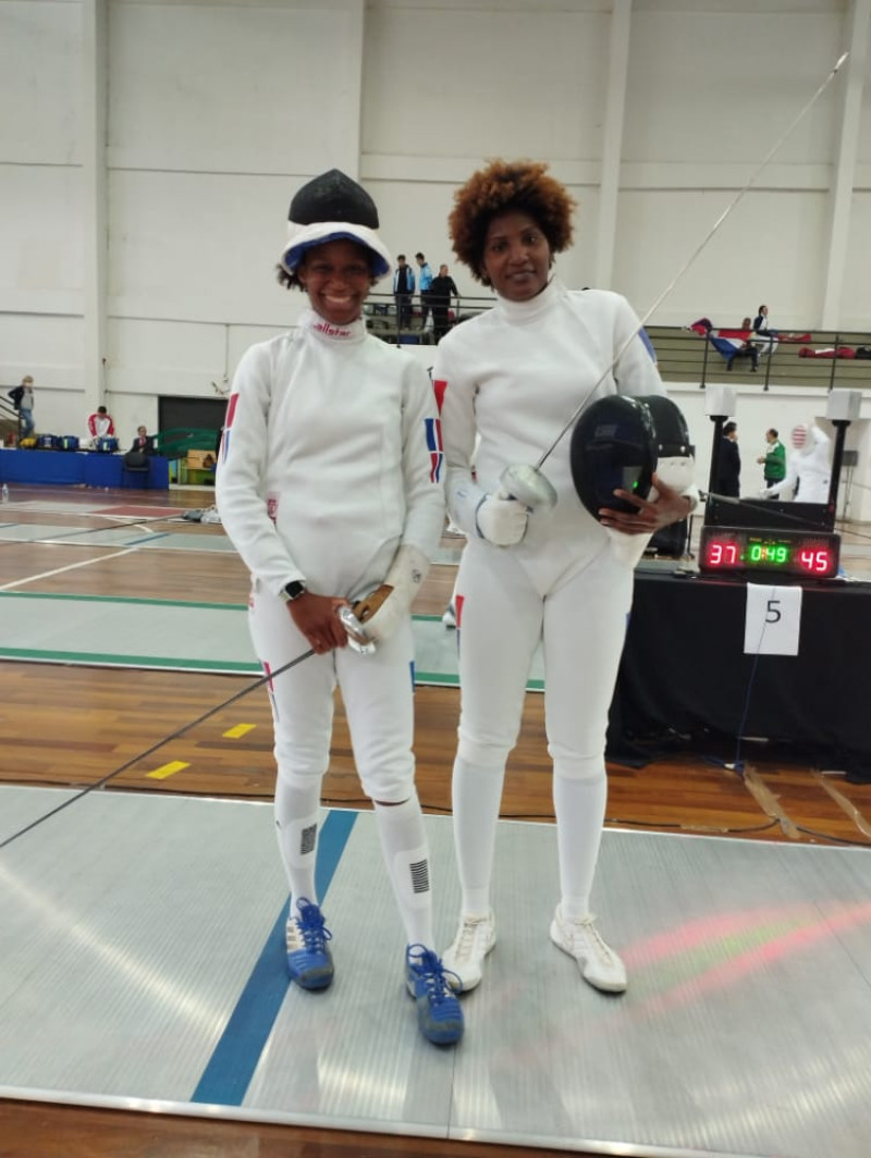 Las espadistas dominicanas, Violeta Ramírez y Elsa Mateo viajan a Cali, Colombia a evento de Grand Prix en Espada.