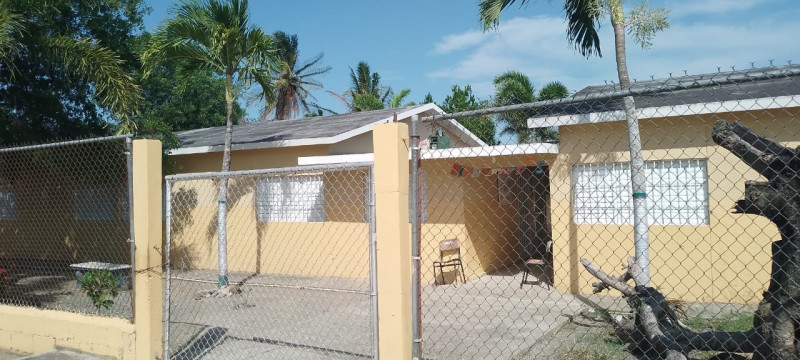 Una de las escuelas donde los estudiantes resultaron intoxicados por pesticidas.