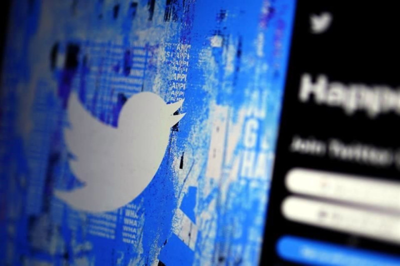 La página de inicio de Twitter se ve en un dispositivo digital el 25 de abril de 2022 en San Diego.
