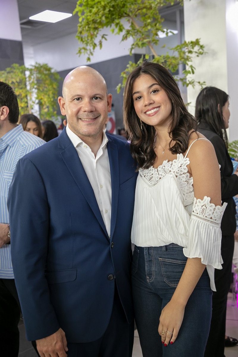 Jaime Licairac y Maria Gabriella Licairac.