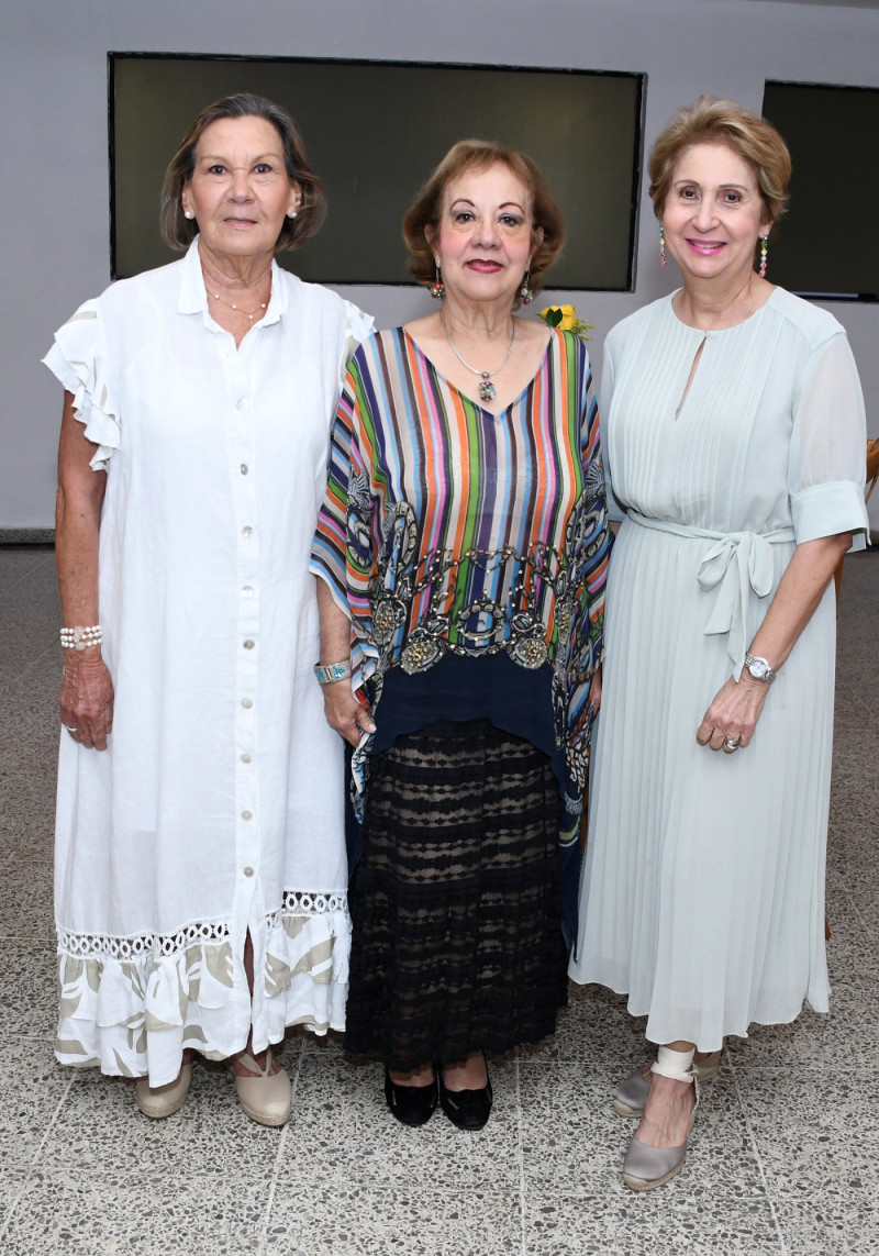 Alejandra Duval, Mery Morros de Batlle y Jacqueline Pou.