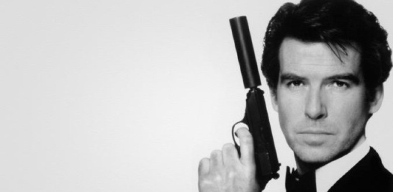 Actor Pierce Brosnan como James Bond