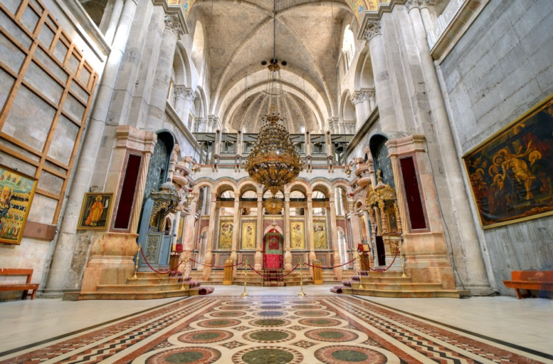 Interior de la Iglesia del Santo Sepulcro, en Jerusalén.