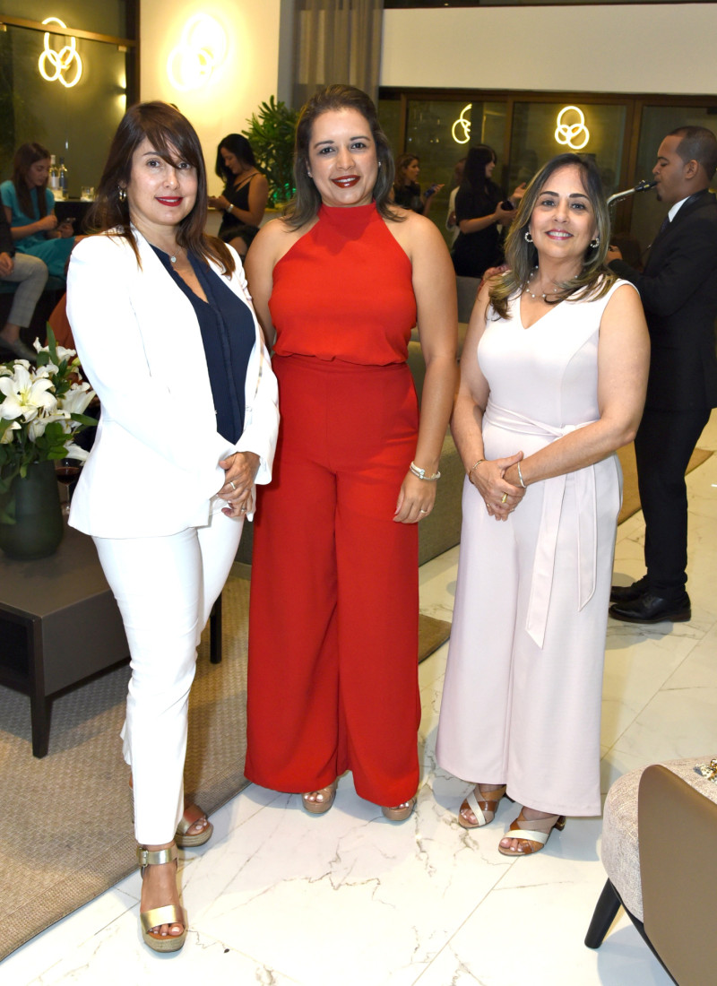 Raquel Veliz, Jenniffer González y Natalie Acra