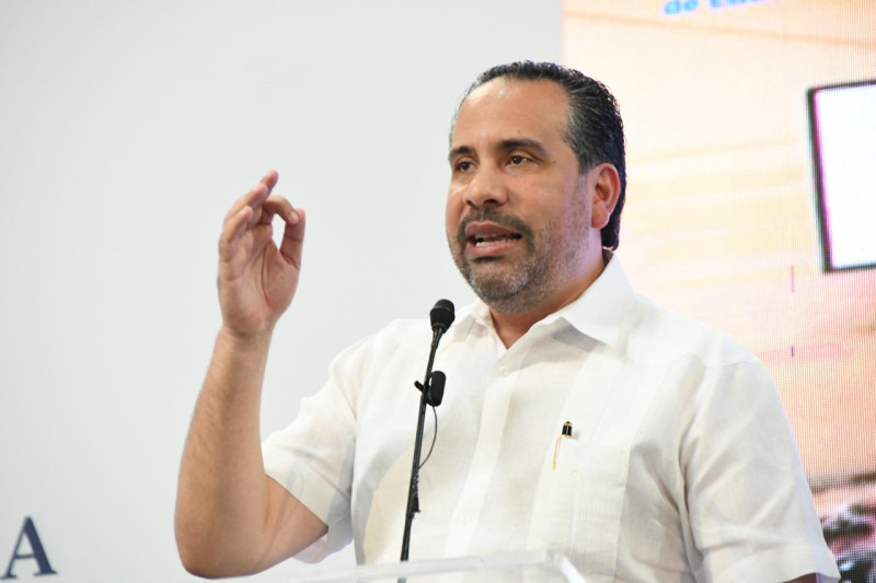 Alberto Rodríguez Mella, director ejecutivo del INEFI.