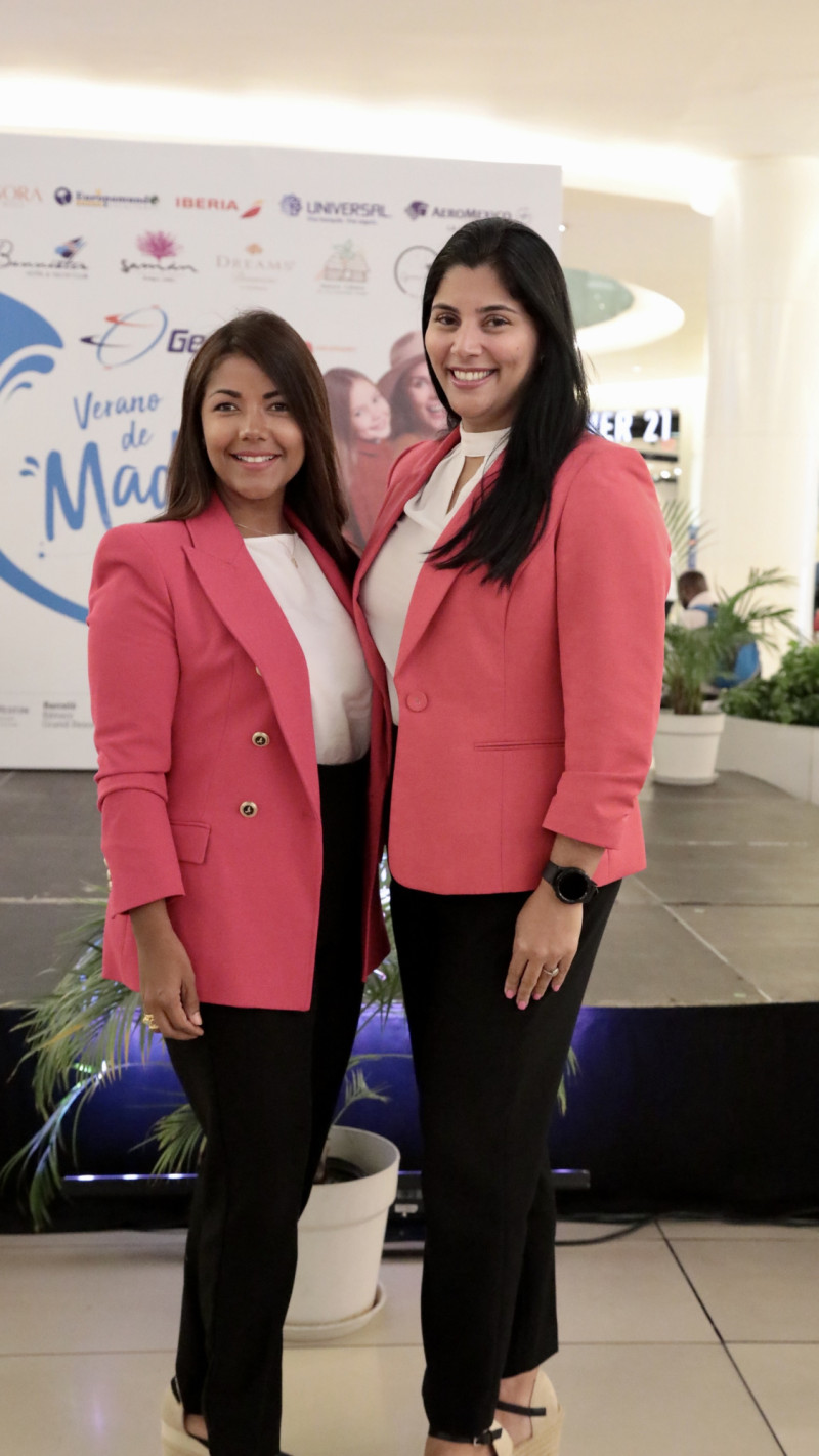 Yikaury María y Michelle Rojas