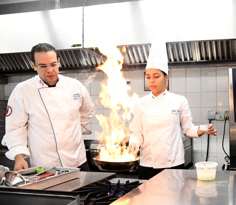 Alejandro Abreu, presidente de Adochefs, se muestra confiado en el talento y la preparación de los jóvenes chefs.
