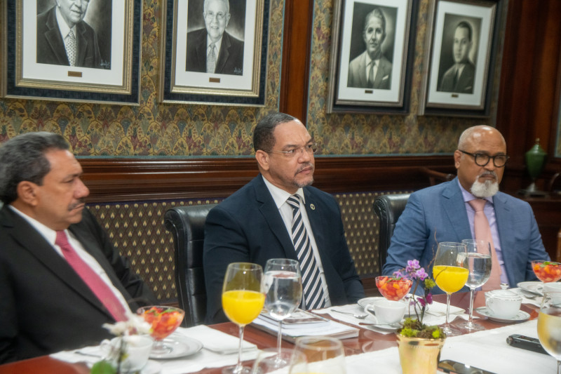 El director de la Defensa Pública, Rodolfo Valentín; el exjuez de la Suprema Corte de Justicia (SCJ), José Alberto Cruceta, y  el ex juez de apelación, Pedro Balbuena.