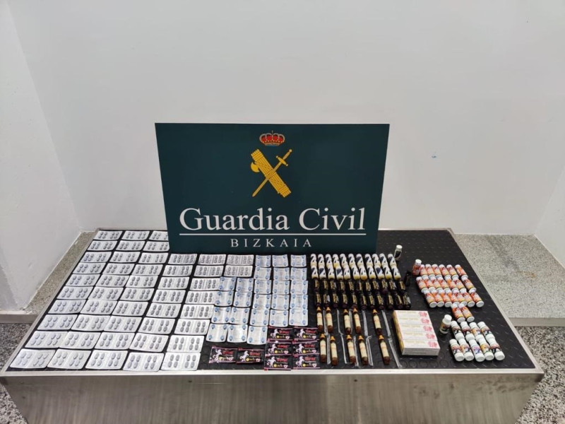 Incautación en el aeropuerto de Bilbao de 500 pastillas y 97 ampollas potenciadoras sexuales en el aeropuerto de Bilbao